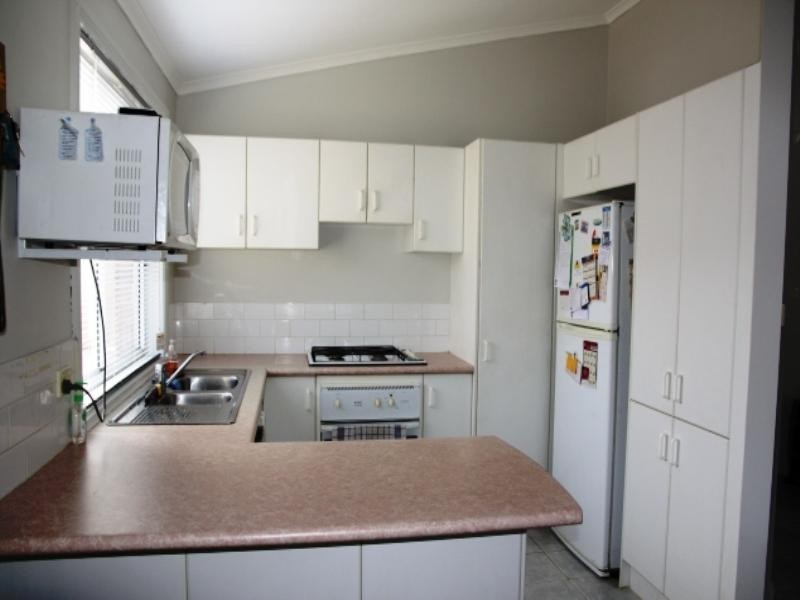 5 Bettong Place, St Helens Park NSW 2560