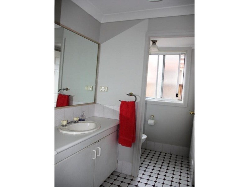 5 Bettong Place, St Helens Park NSW 2560