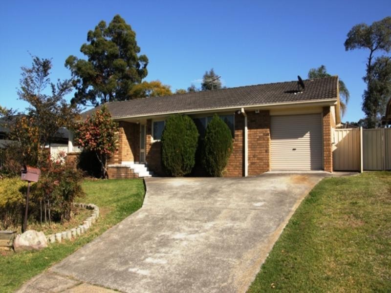 37 Stranraer Drive, St Andrews NSW 2566