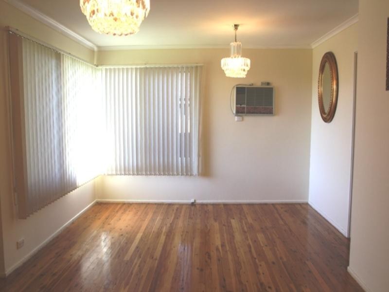 37 Stranraer Drive, St Andrews NSW 2566