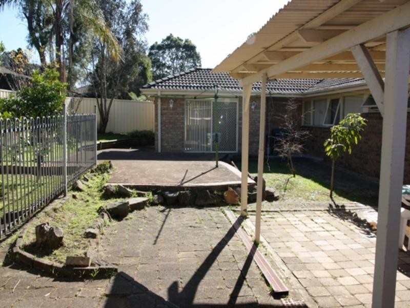37 Stranraer Drive, St Andrews NSW 2566