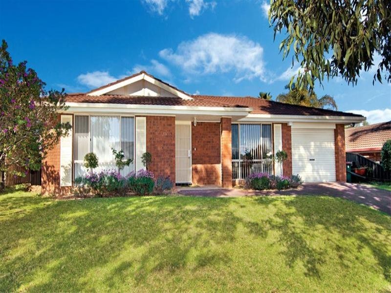 6 Charles Place, Mount Annan NSW 2567