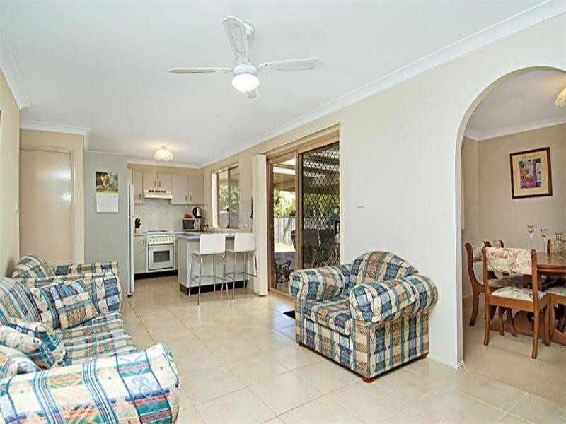 6 Charles Place, Mount Annan NSW 2567