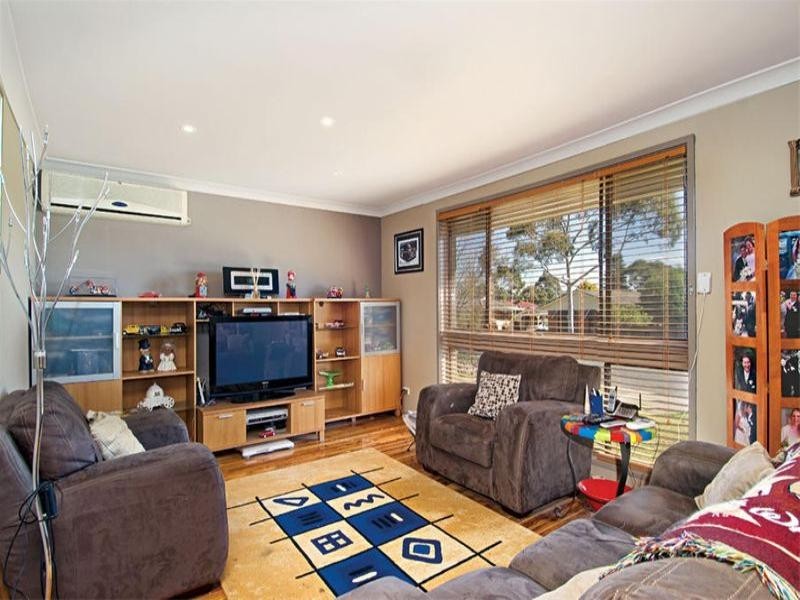 18 Fletcher Street, Minto NSW 2566