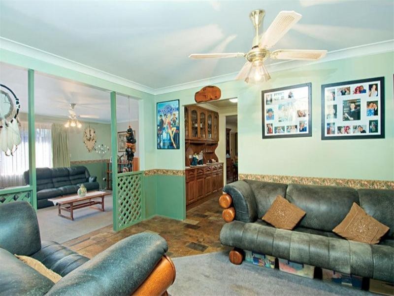 16 Fletcher Street, Minto NSW 2566