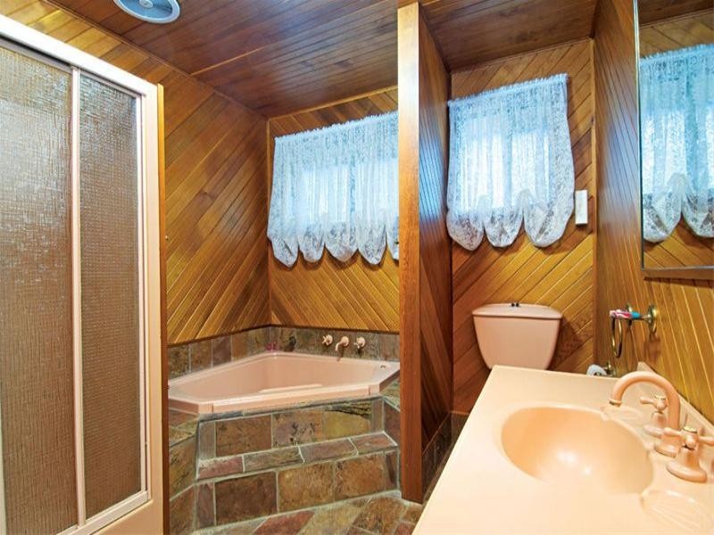 16 Fletcher Street, Minto NSW 2566