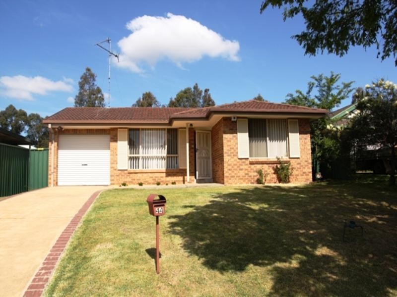 44 Charles Babbage Avenue, Currans Hill NSW 2567