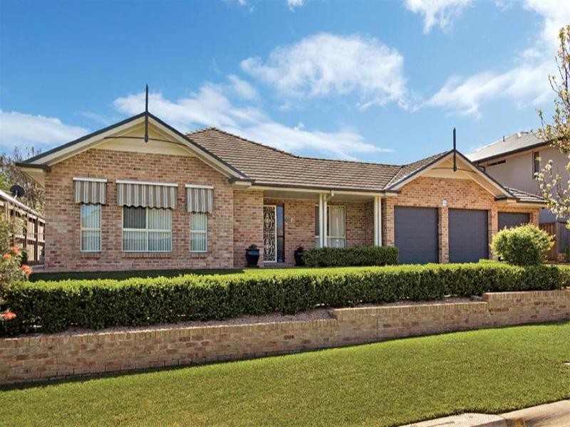 18 Hillier Close, Camden Park NSW 2570