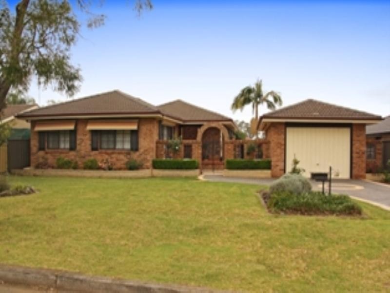136 Harrow Road, Glenfield NSW 2167