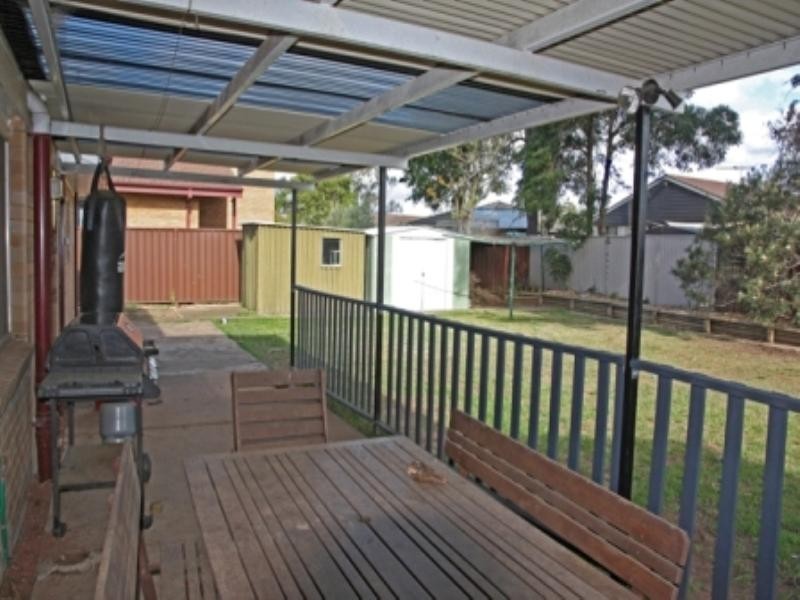 28 Anembo Cresent, Bradbury NSW 2560