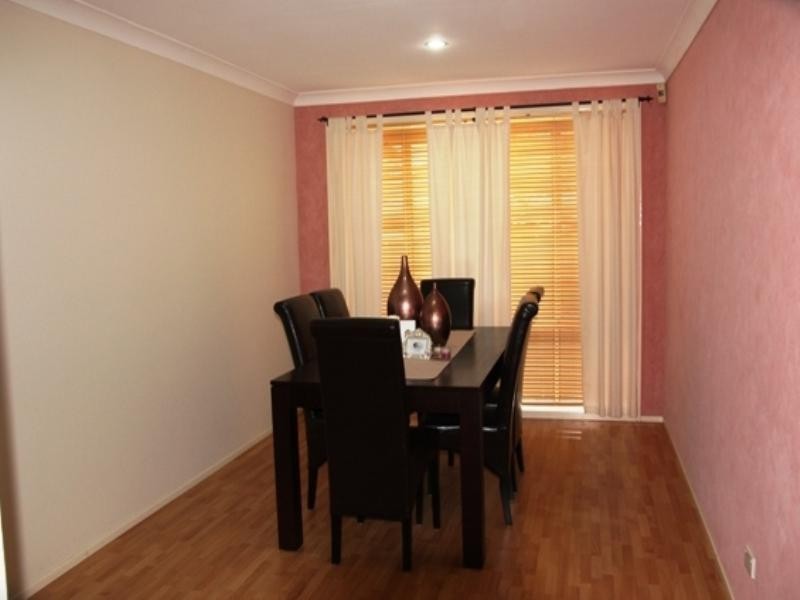 11 Malvolio Street, Rosemeadow NSW 2560