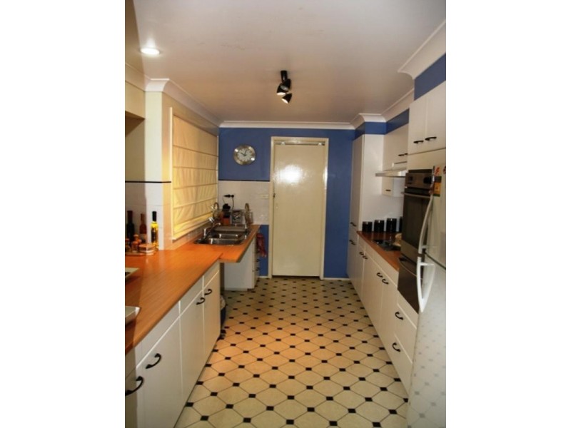 11 Malvolio Street, Rosemeadow NSW 2560