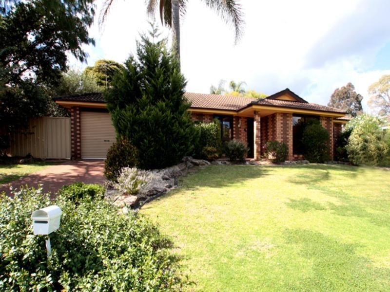 25 Donalbain Circuit, Rosemeadow NSW 2560