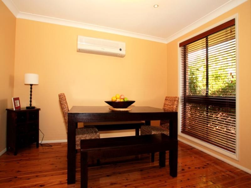 25 Donalbain Circuit, Rosemeadow NSW 2560