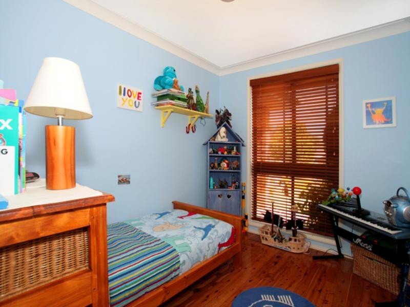 25 Donalbain Circuit, Rosemeadow NSW 2560