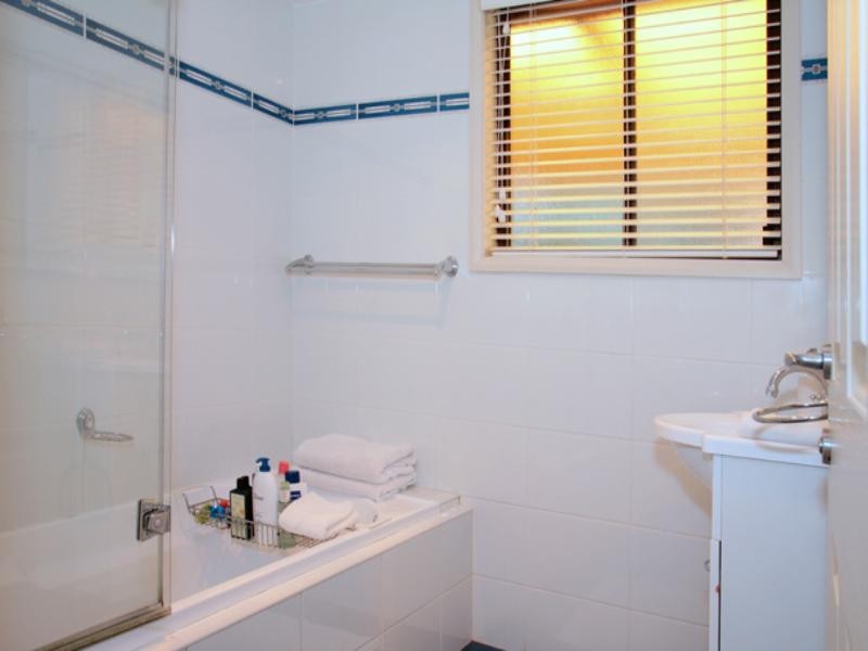 25 Donalbain Circuit, Rosemeadow NSW 2560