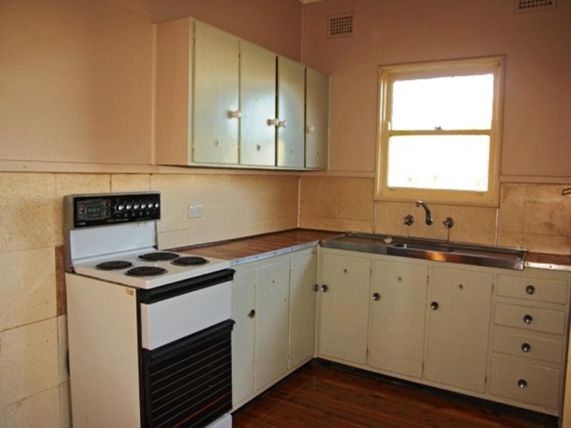 19 Chisholm Crescent, Bradbury NSW 2560