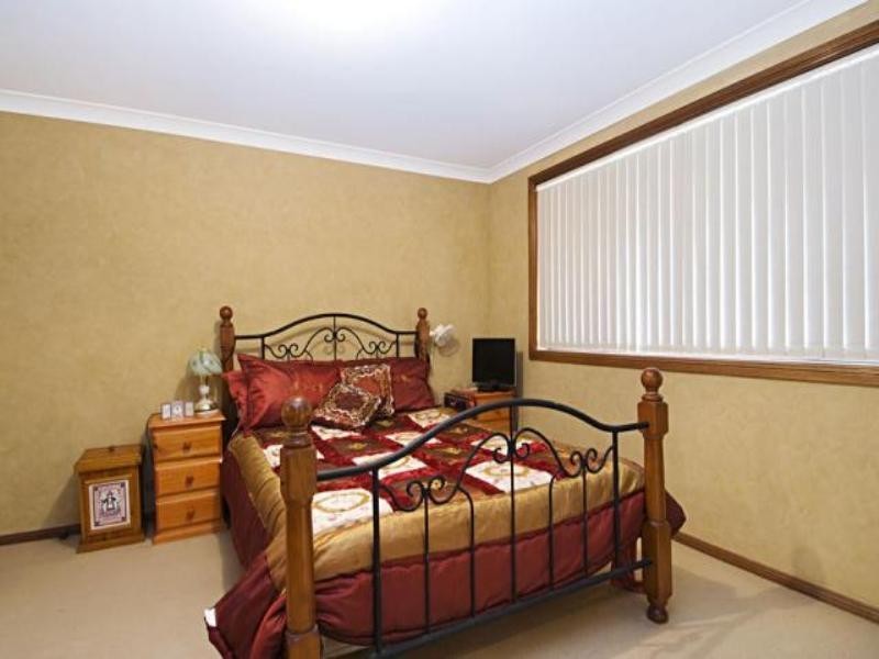 1 Hibertia Place, Mount Annan NSW 2567