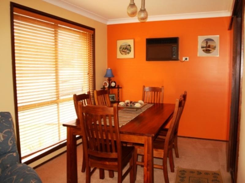 1 Dove Place, Ingleburn NSW 2565