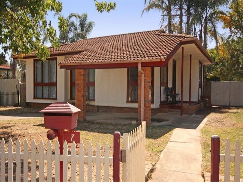 Macquarie Fields NSW 2564