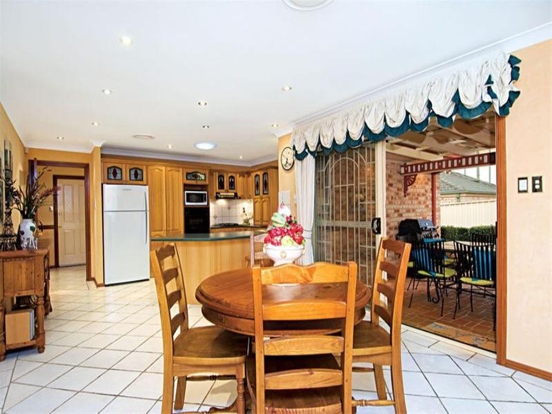 10 Kurrajong Circuit, Mount Annan NSW 2567