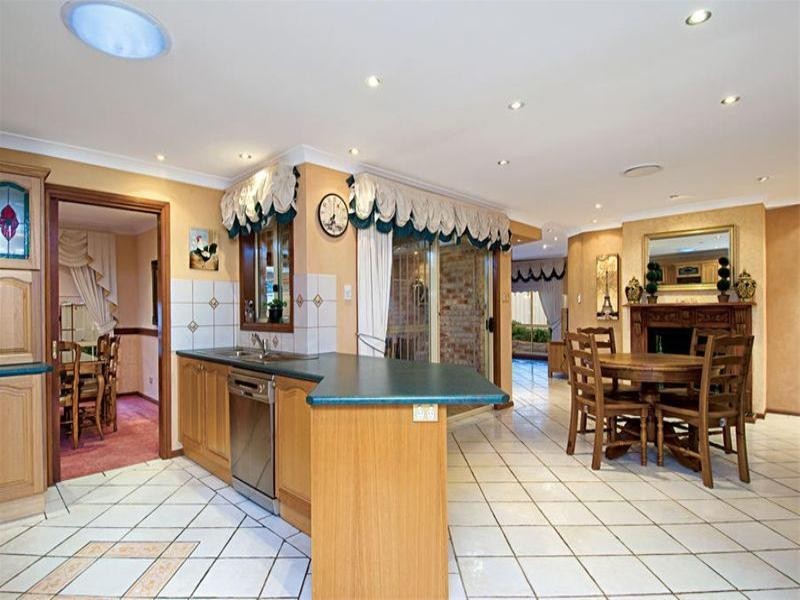 10 Kurrajong Circuit, Mount Annan NSW 2567