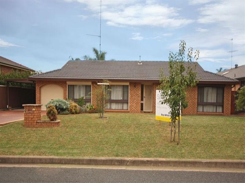 4 Crookston Drive, Camden South NSW 2570