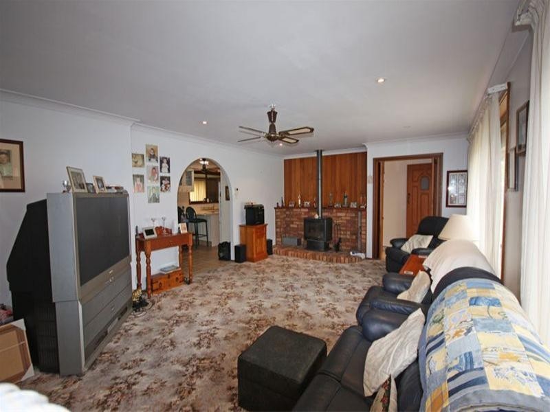 4 Crookston Drive, Camden South NSW 2570