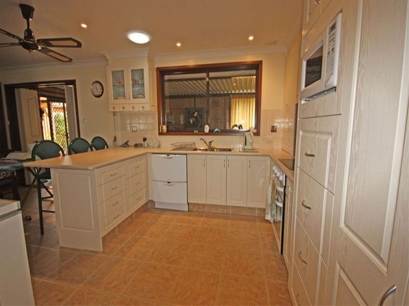 4 Crookston Drive, Camden South NSW 2570