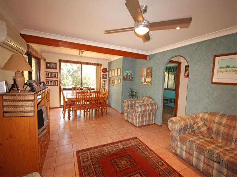 15 Salter Avenue, Minto NSW 2566