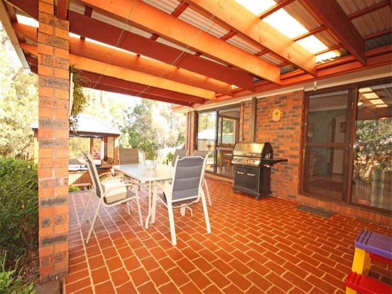 15 Salter Avenue, Minto NSW 2566