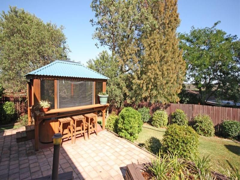 15 Salter Avenue, Minto NSW 2566