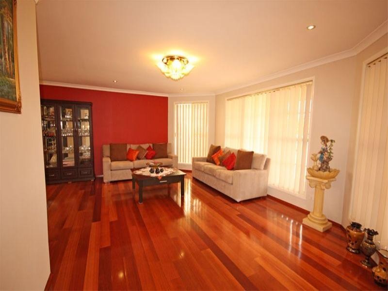 10 John Kidd Drive, Blair Athol NSW 2560