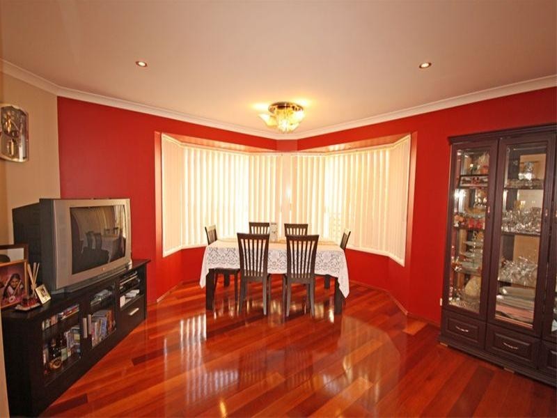 10 John Kidd Drive, Blair Athol NSW 2560