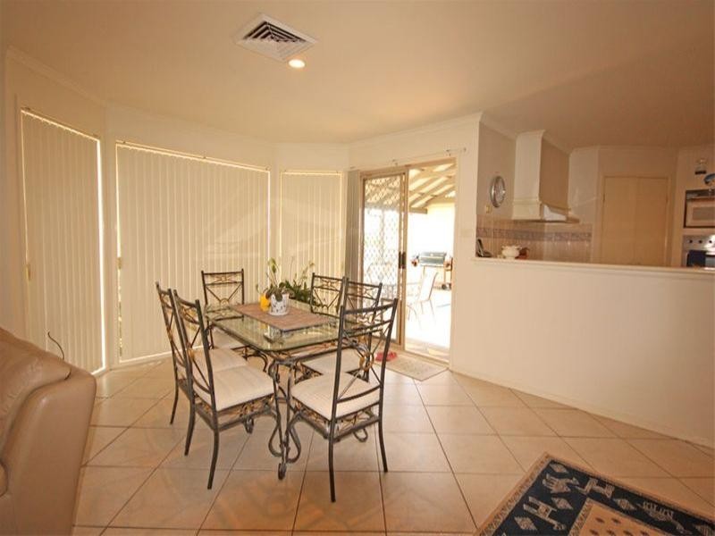 30 Englorie Park Drive, Glen Alpine NSW 2560