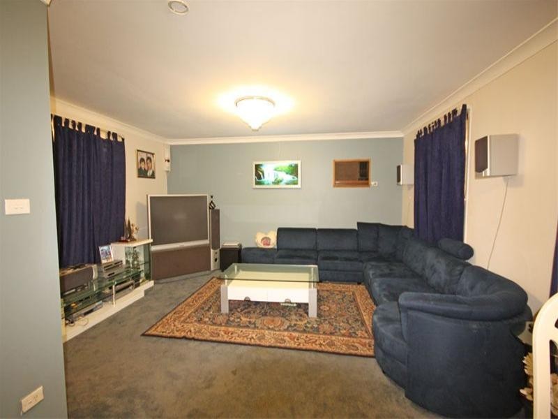 132 Evelyn Street, Macquarie Fields NSW 2564