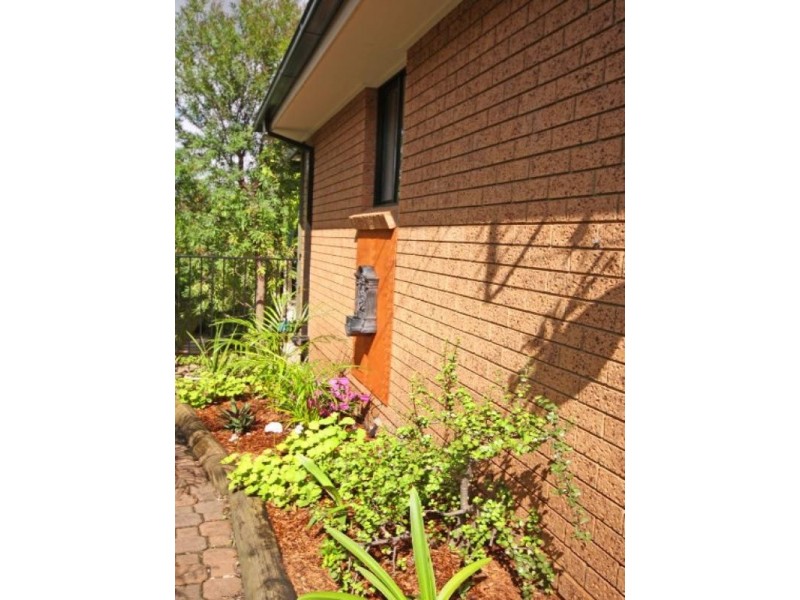 101 Emerald Drive, Eagle Vale NSW 2558