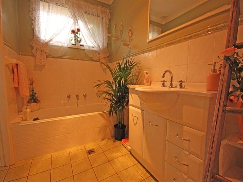 19 Meteor Place, Raby NSW 2566