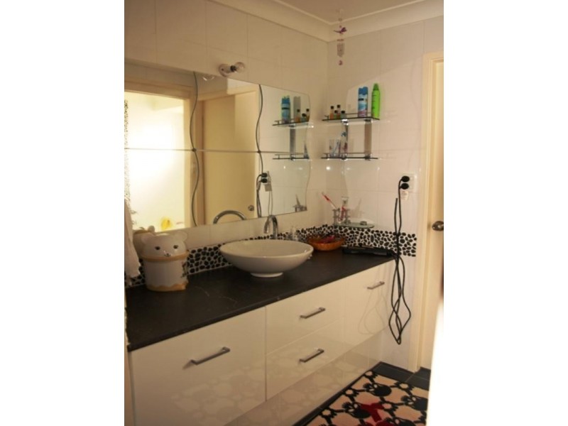 25 Liberator Drive, Raby NSW 2566