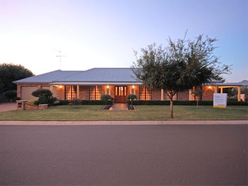 28 Tobin Avenue, Camden Park NSW 2570