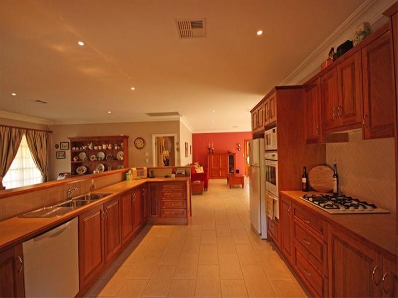 28 Tobin Avenue, Camden Park NSW 2570