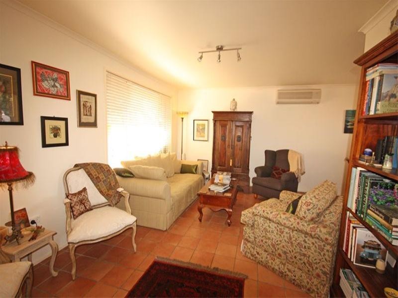 60 Potoroo Avenue, St Helens Park NSW 2560