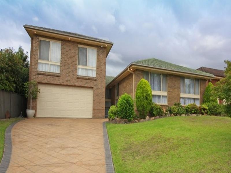 2 Champion Street, Glenfield NSW 2167