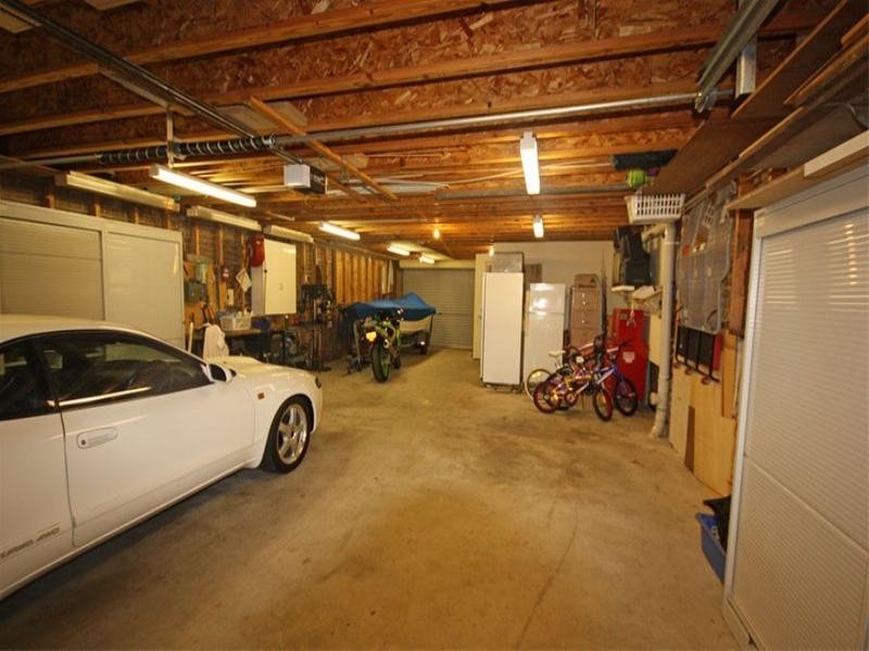 2 Champion Street, Glenfield NSW 2167