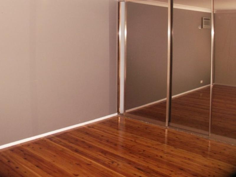 5 Gride Place, Ambarvale NSW 2560