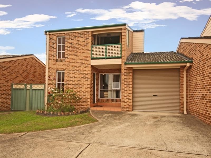18/225 Harrow Road, Glenfield NSW 2167