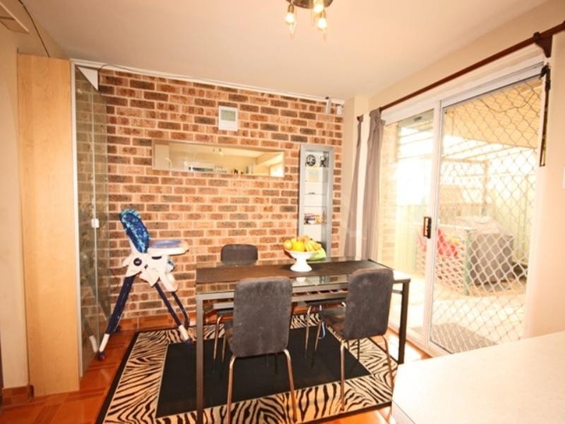 18/225 Harrow Road, Glenfield NSW 2167