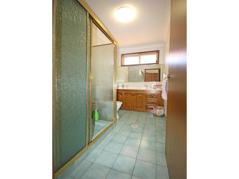 25 Claremont Circuit, Glen Alpine NSW 2560