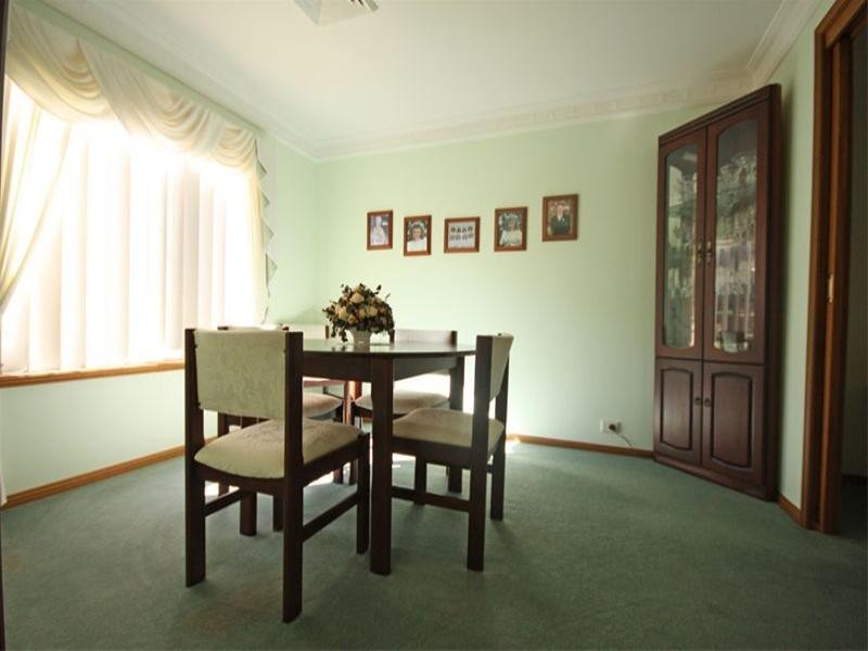 25 Claremont Circuit, Glen Alpine NSW 2560