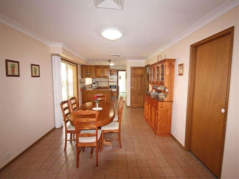 25 Claremont Circuit, Glen Alpine NSW 2560